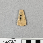 671833
