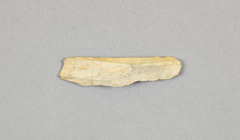 673049