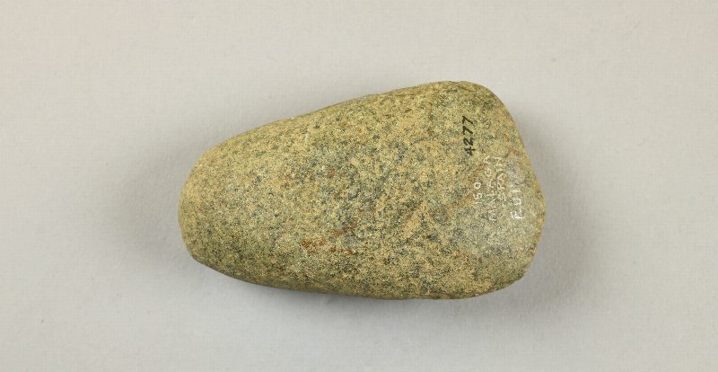 687753