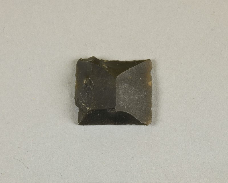 689637