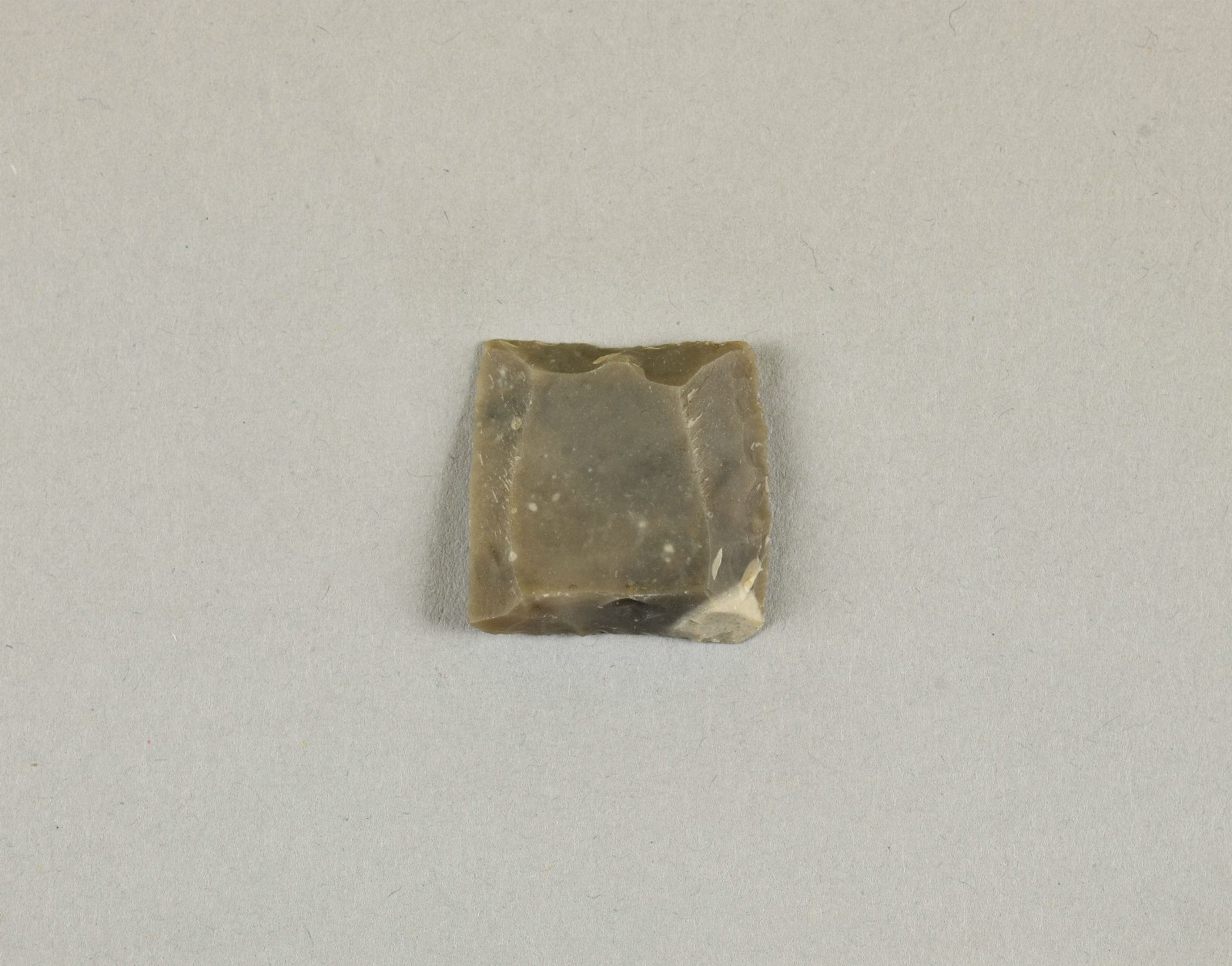 689702