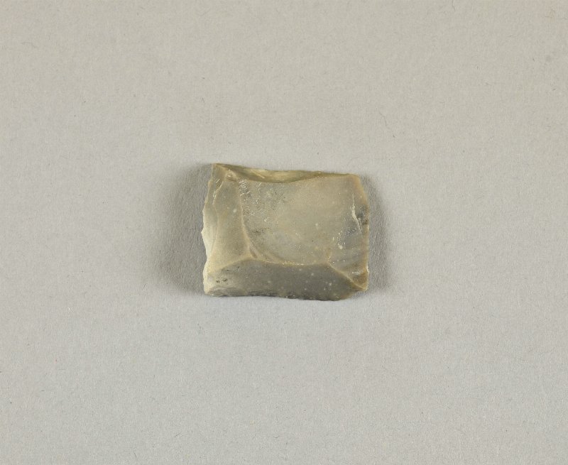 689703