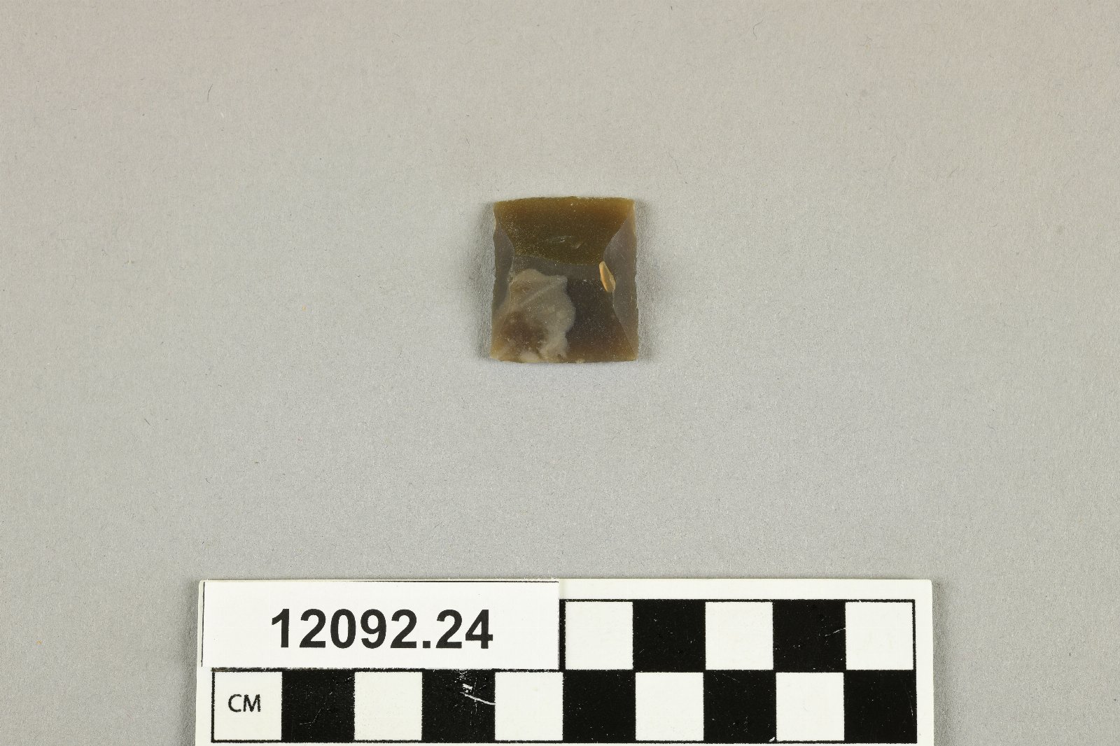 689757