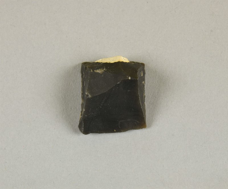 689856