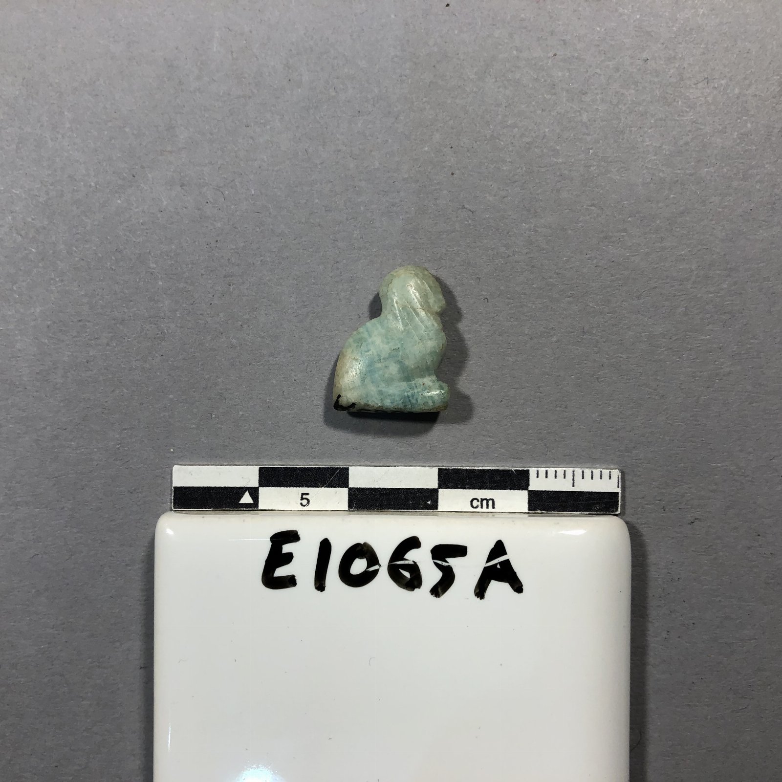 696932