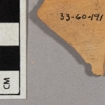 698933