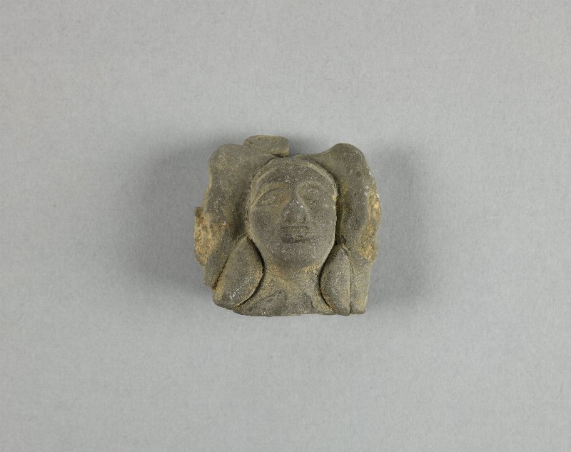 700835