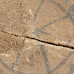704250