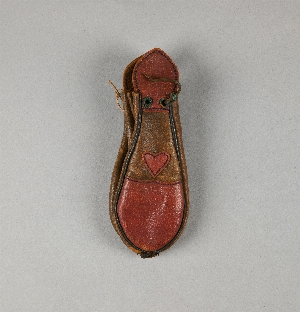 19560