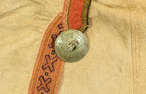 19561