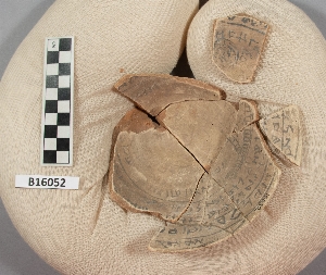 B16052
