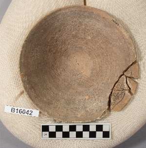 B16042