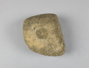 586C