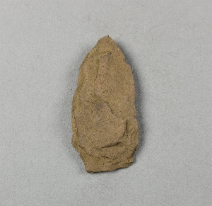 657C