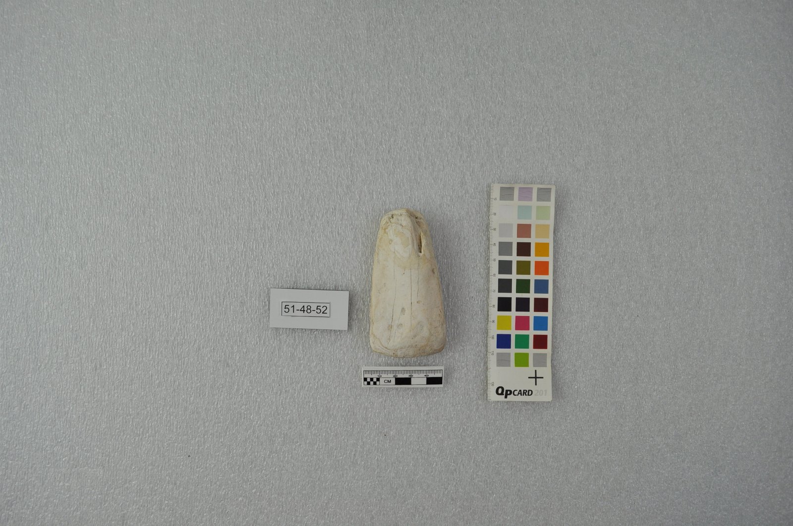 785437