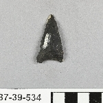 790885