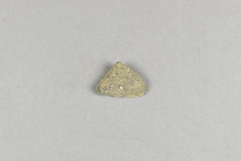 799318