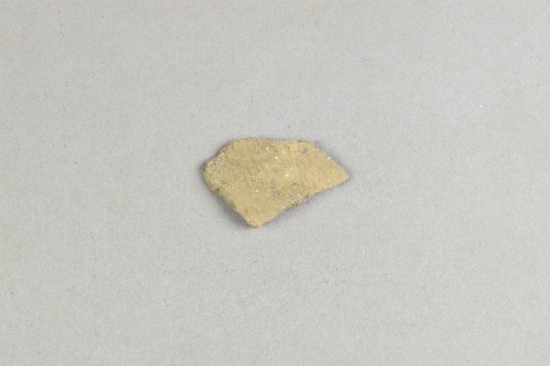 799438