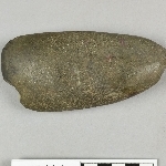 808619