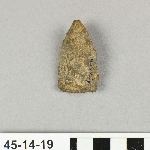 808633