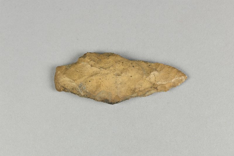 810190