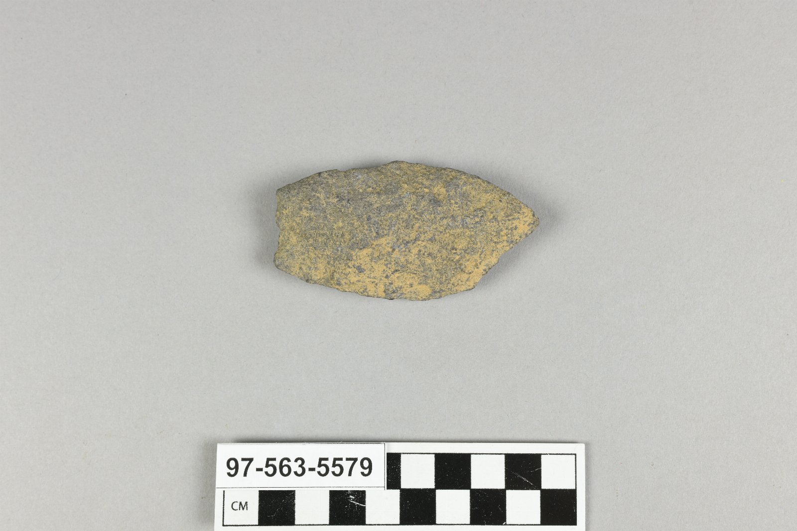 810911