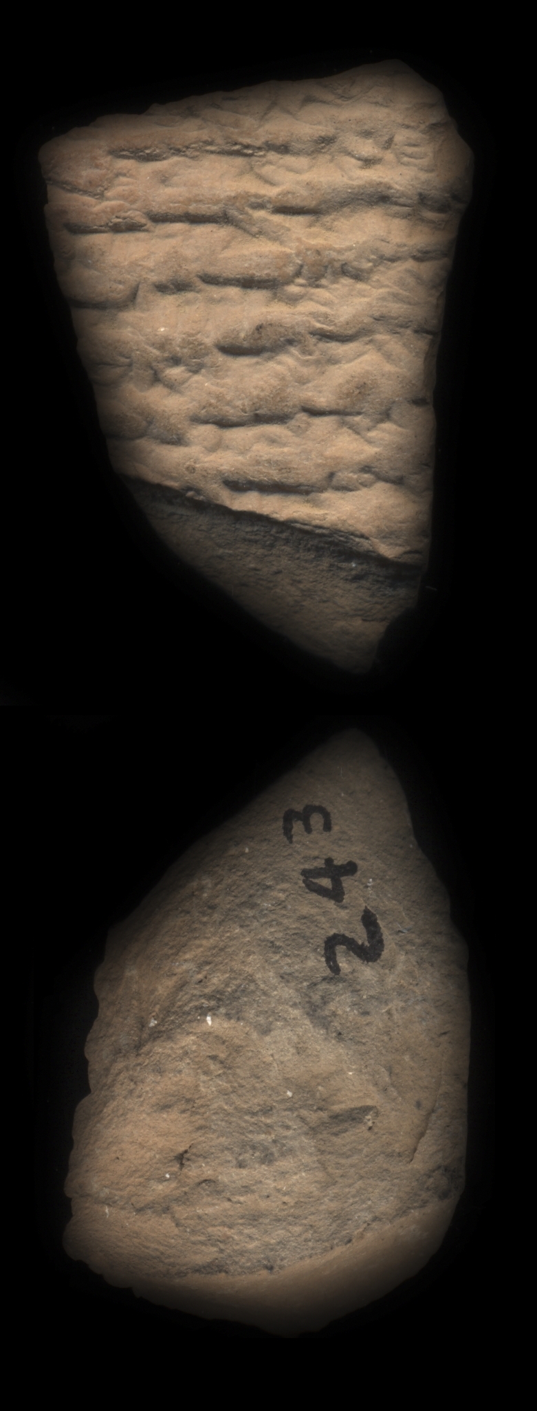813689