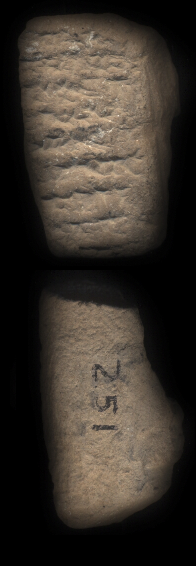 813697