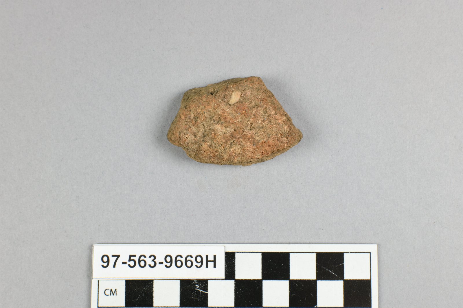 818474