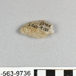 818631