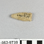 818637