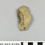 819137