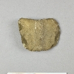 822570