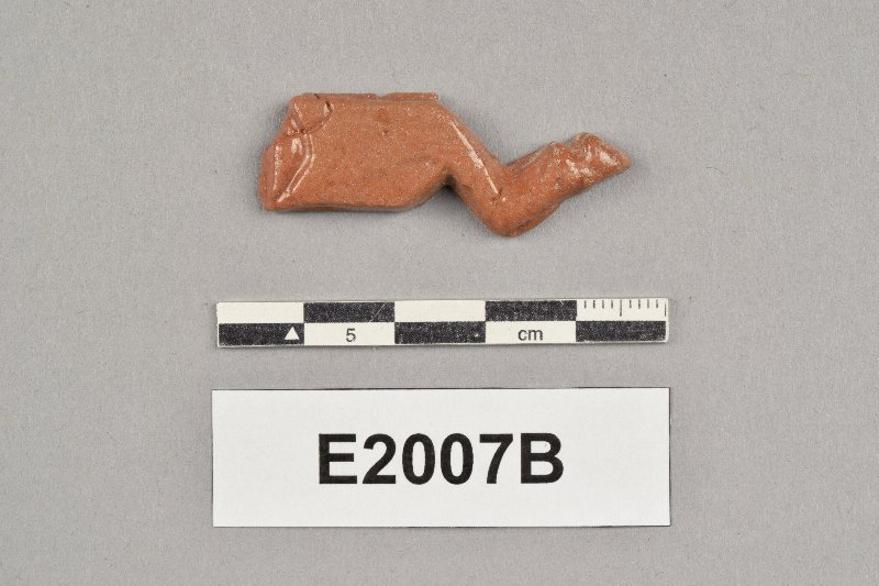 827479