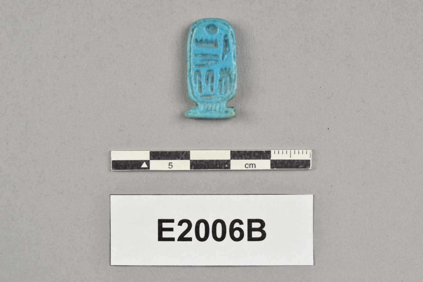 827496