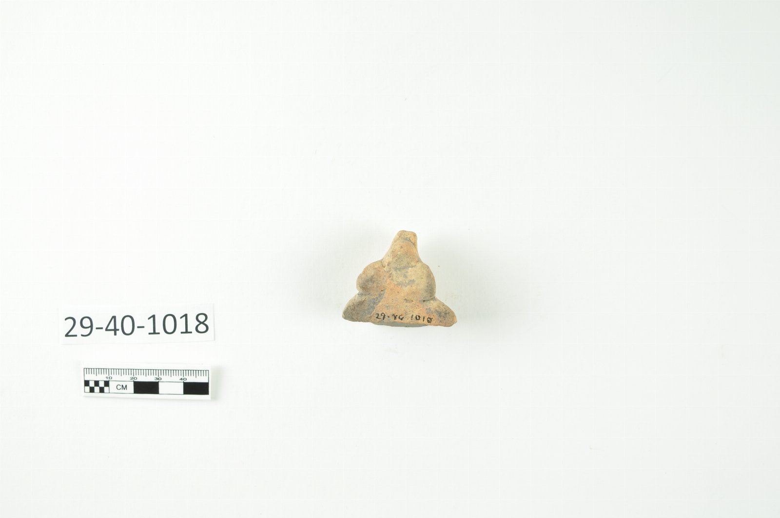 828202