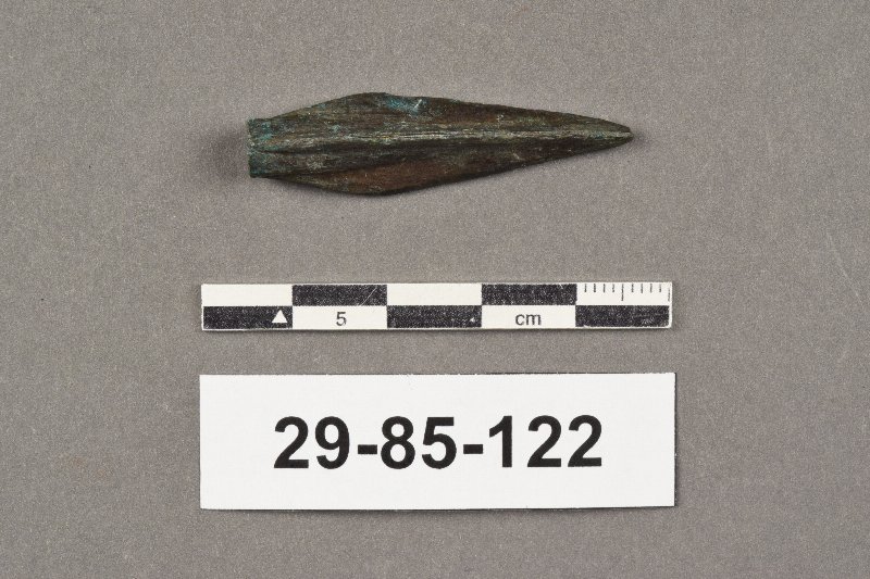 831435