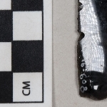 858056