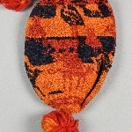 858303