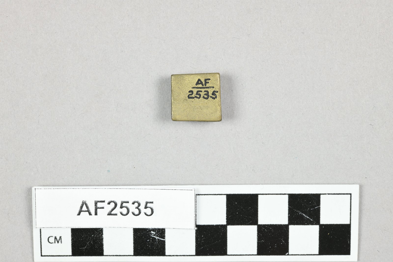 863521
