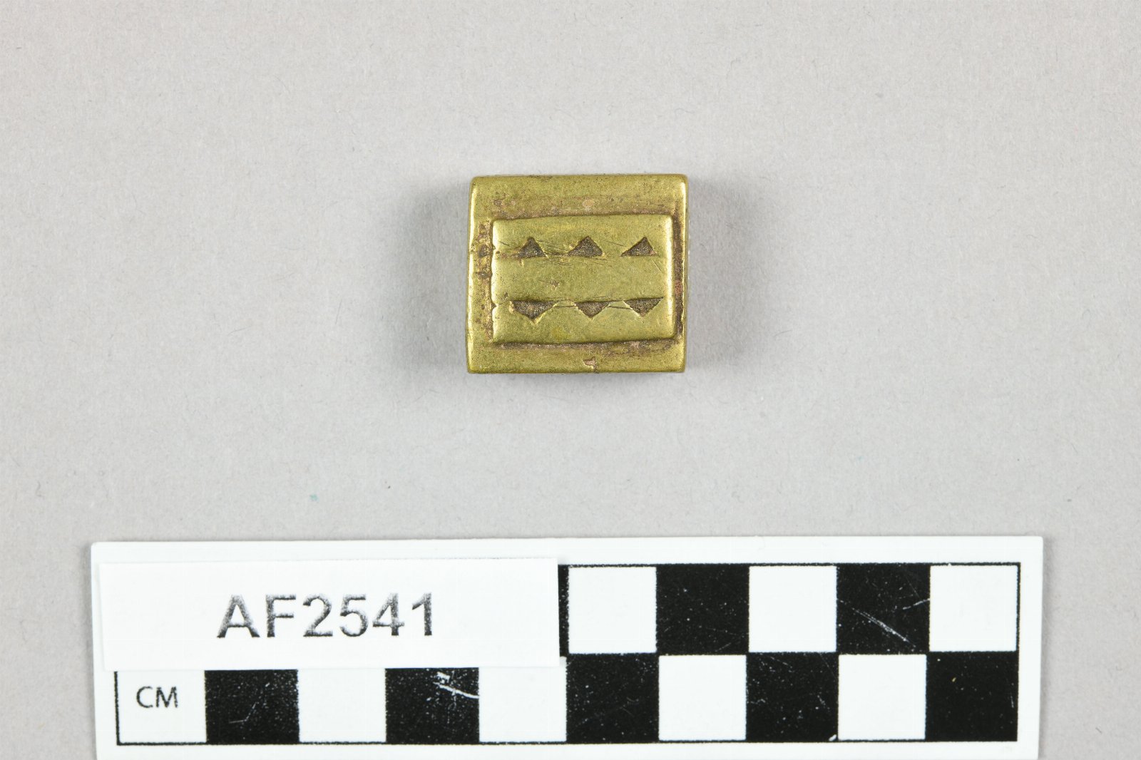 863535