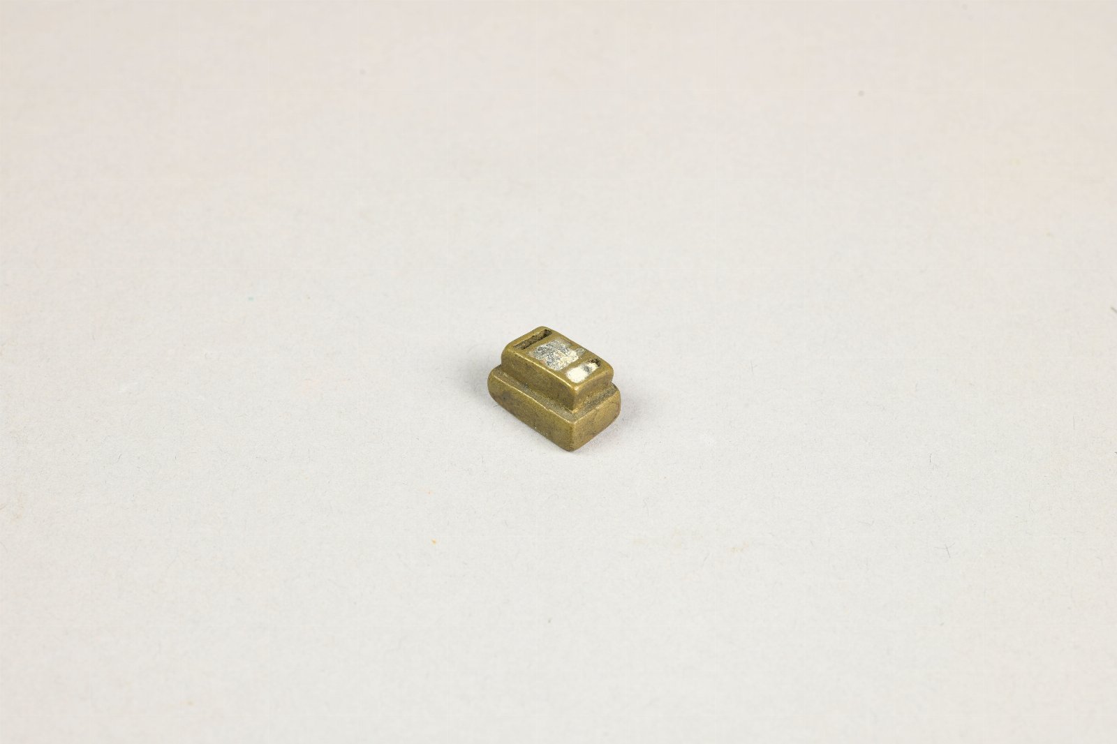 863600