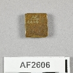 864578