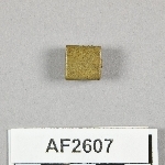 864580