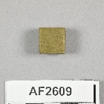 864584