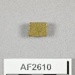 864586