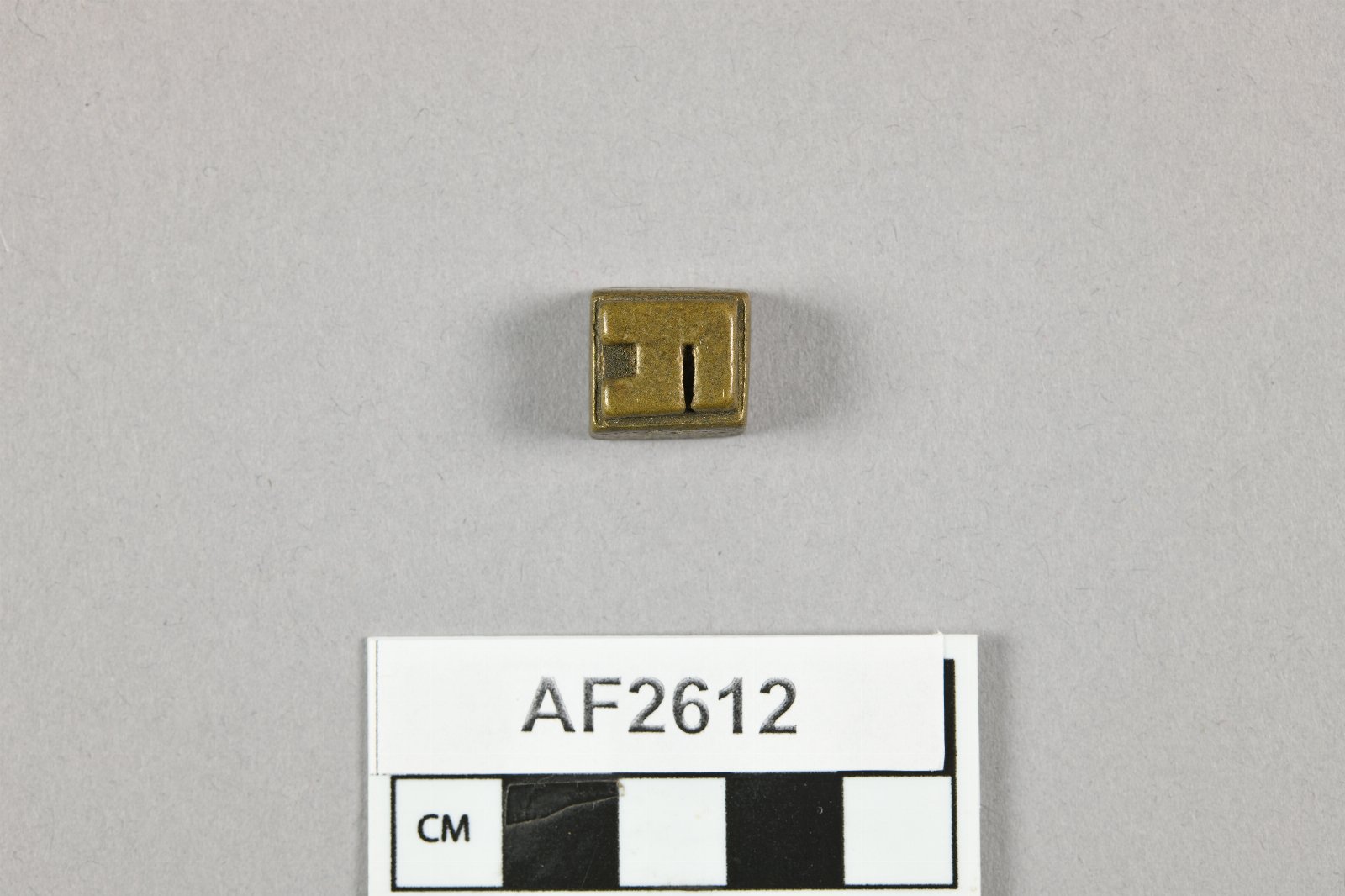 864588