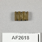864606