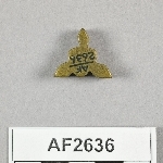 864642