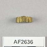 864643